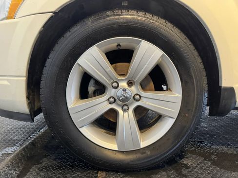 Used 2010 Dodge Caliber SXT FWD image 30