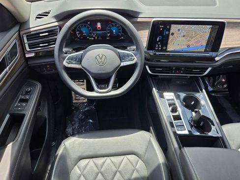 Certified 2025 Volkswagen Atlas SEL Premium R-Line AWD/4WD image 12