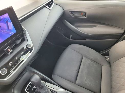 Used 2023 Toyota Corolla LE image 12