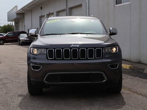 Used 2017 Jeep Grand Cherokee Limited w/ Trailer Tow Group IV AWD/4WD image 2
