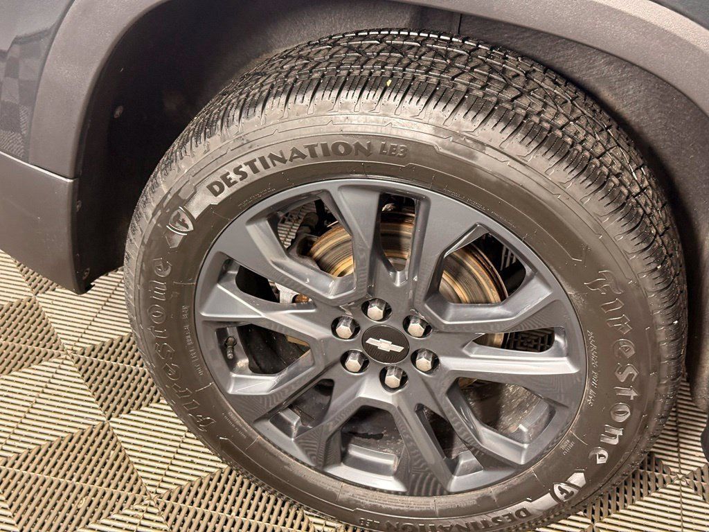 Used 2019 Chevrolet Traverse RS w/ LPO, Floor Liner Package FWD image 14