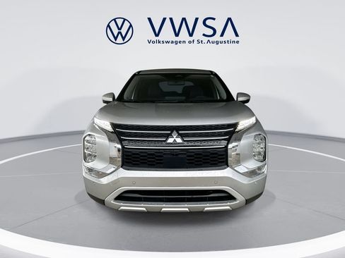 Used 2024 Mitsubishi Outlander SE FWD image 2