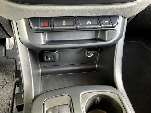 Used 2019 Chevrolet Colorado W/T w/ WT Convenience Package RWD image 16