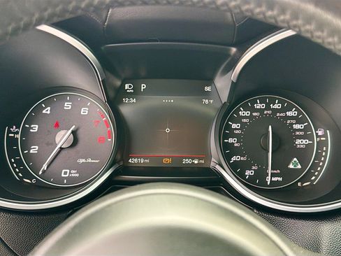 Used 2018 Alfa Romeo Stelvio Quadrifoglio w/ Driver Assist Dynamic Package image 40