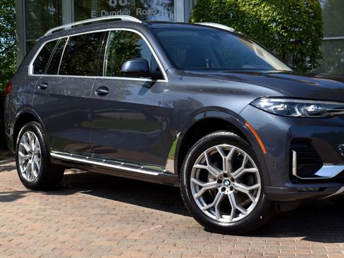 Used 2019 BMW X7 xDrive40i w/ Luxury Seating Package image 3