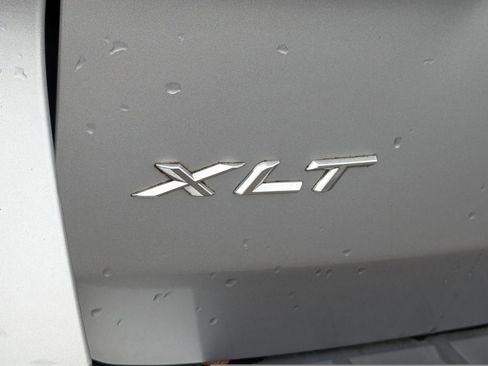 Used 2020 Ford Explorer XLT w/ Equipment Group 202A AWD/4WD image 6
