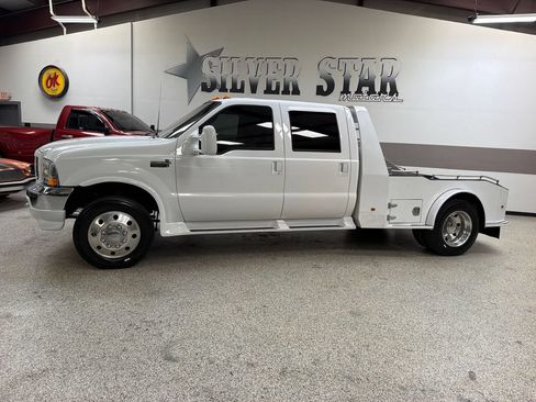 Used 2003 Ford F450 Lariat RWD image 2