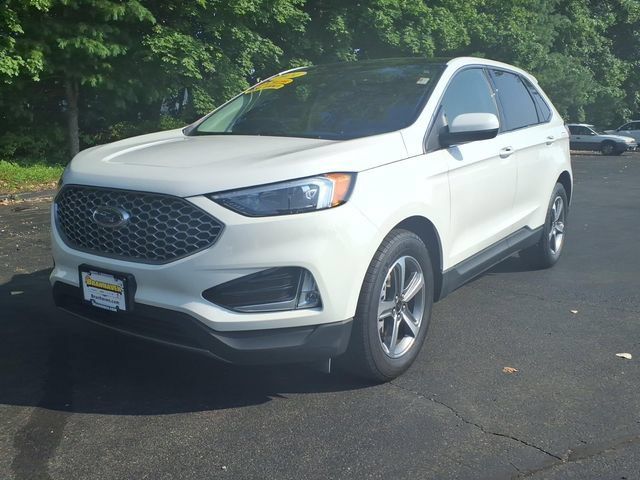 Used 2024 Ford Edge SEL w/ Convenience Package AWD/4WD image 2