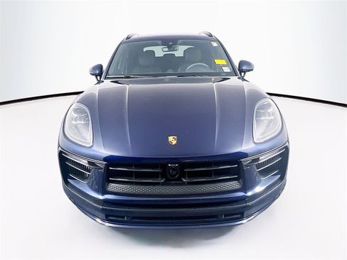 Certified 2023 Porsche Macan S image 6