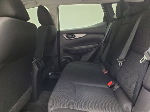 Used 2020 Nissan Rogue Sport S image 18