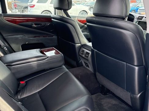 Used 2007 Lexus LS 460 image 23
