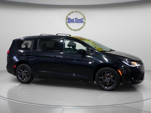 Used 2019 Chrysler Pacifica Touring-L w/ Advanced Safetytec Group FWD image 7