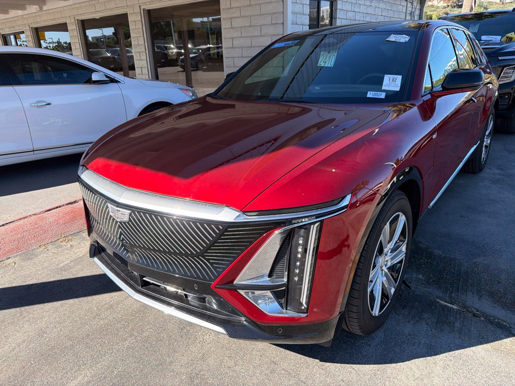 Used 2024 Cadillac Lyriq Tech RWD image 2