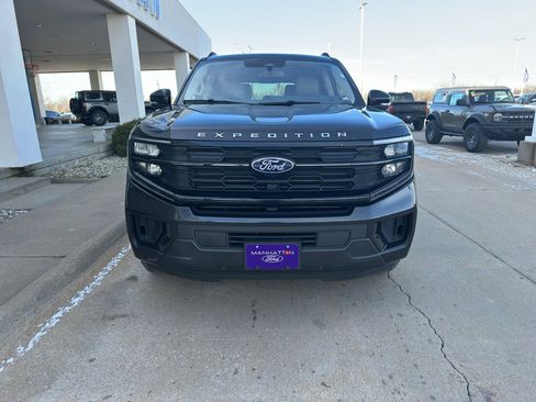 Used 2025 Ford Expedition Max Active image 8