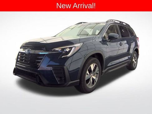 Used 2025 Subaru Ascent Premium AWD/4WD image 1