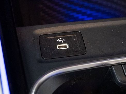 New 2026 Mercedes-Benz GLB 250 4MATIC image 19