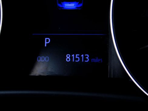 Used 2019 Toyota C-HR LE FWD image 20