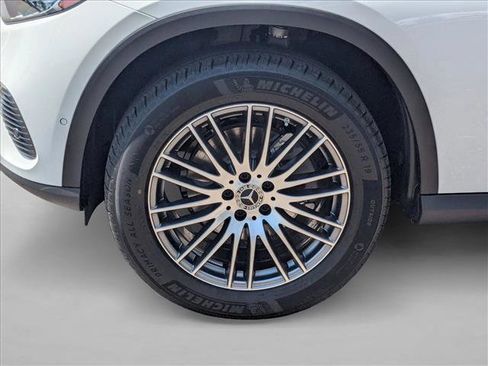 Certified 2026 Mercedes-Benz GLC 300 image 9