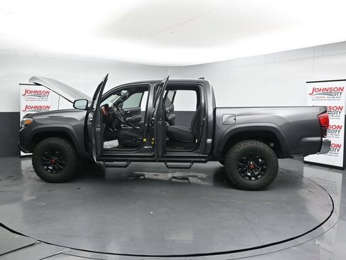 Used 2019 Toyota Tacoma TRD Off-Road AWD/4WD image 44