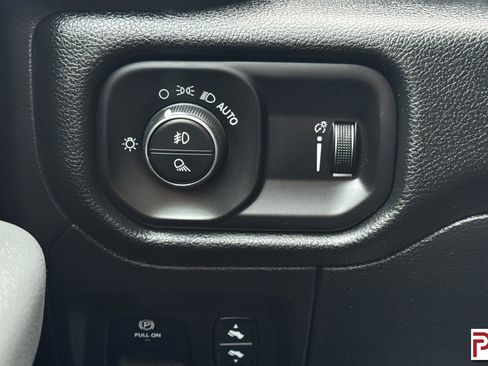 Used 2022 RAM 1500 Big Horn image 32