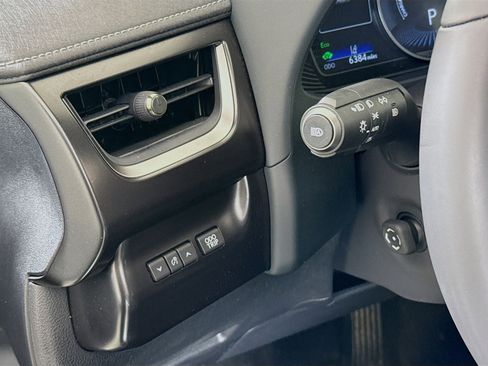 Used 2023 Lexus UX 250h AWD w/ Premium Package image 10