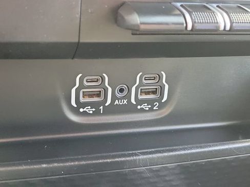 Used 2021 RAM 1500 Big Horn RWD image 27