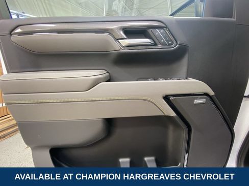 Used 2025 Chevrolet Silverado 1500 ZR2 w/ Technology Package AWD/4WD image 30