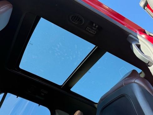 Certified 2020 Ford Explorer Platinum w/ Premium Technology Package image 7