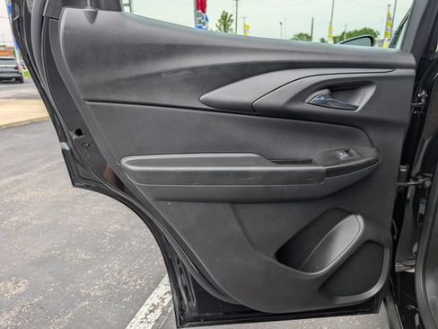 Used 2024 Chevrolet TrailBlazer LS FWD image 14