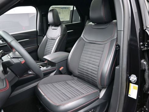 New 2025 Ford Explorer ST-Line w/ Premium Package image 29