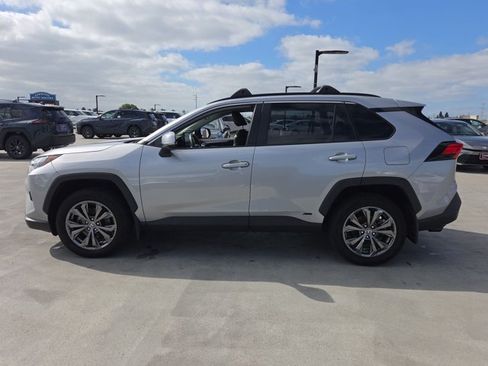Used 2024 Toyota RAV4 XLE Premium w/ Weather Package AWD/4WD image 9