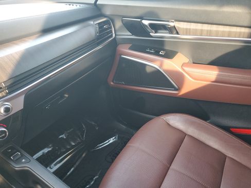 Certified 2023 Kia Telluride SX image 25