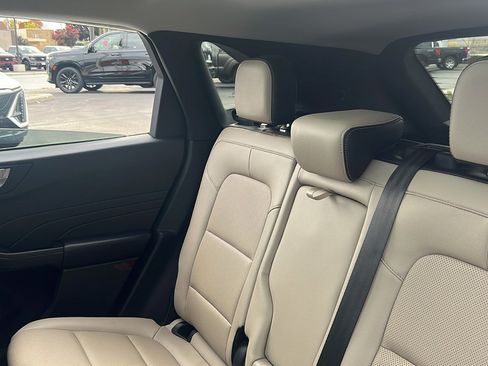 Used 2022 Ford Escape Titanium w/ Class II Trailer Tow Package image 34