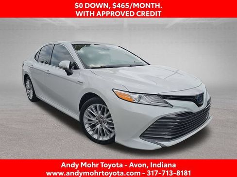 Used 2020 Toyota Camry XLE FWD image 1