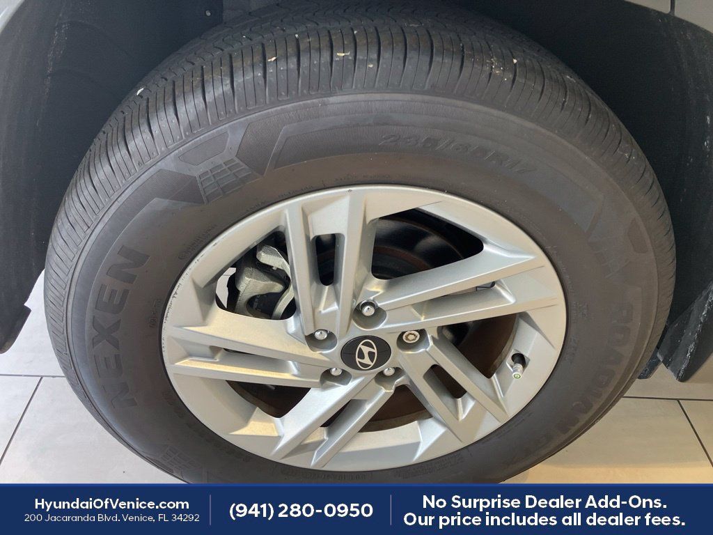 Used 2025 Hyundai Tucson SE FWD image 7