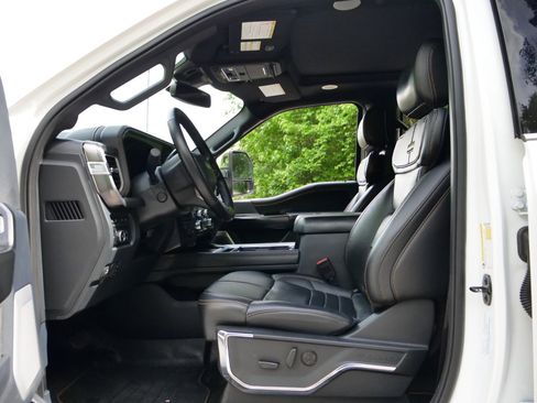 Used 2024 Ford F250 Platinum AWD/4WD image 26