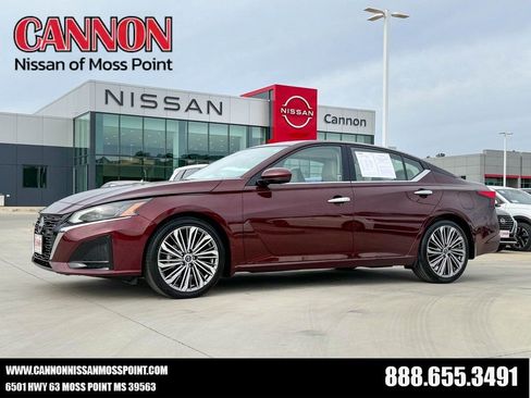 Used 2024 Nissan Altima 2.5 SL AWD/4WD image 1