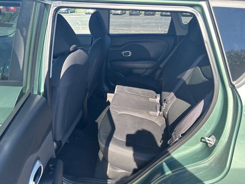 Used 2014 Kia Soul FWD image 10