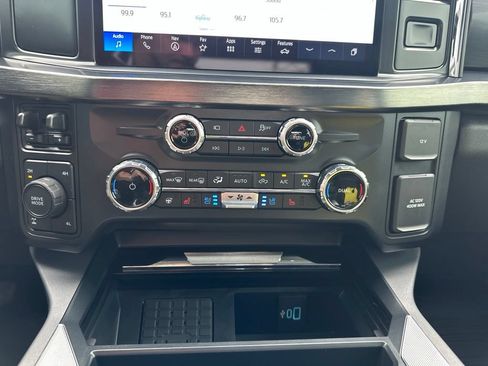 Used 2025 Ford F250 Lariat w/ Chrome Package AWD/4WD image 29