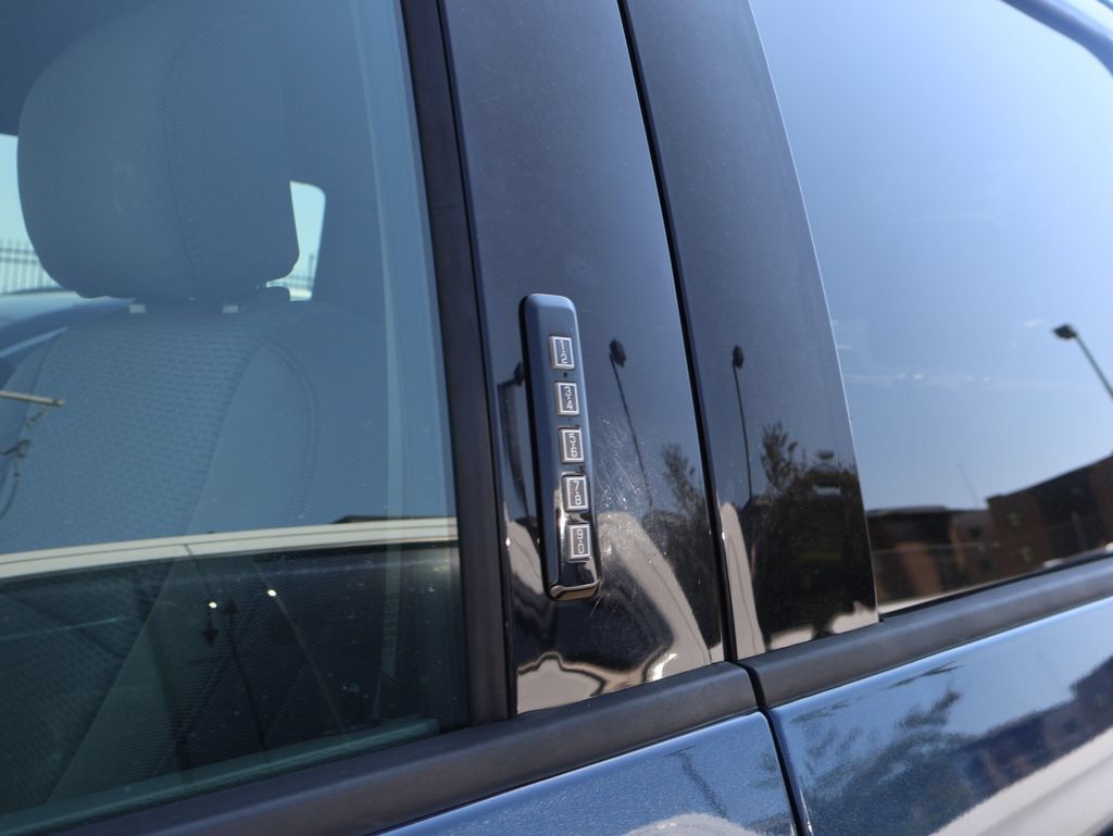 Used 2020 Ford F150 XLT w/ Equipment Group 302A Luxury AWD/4WD image 18