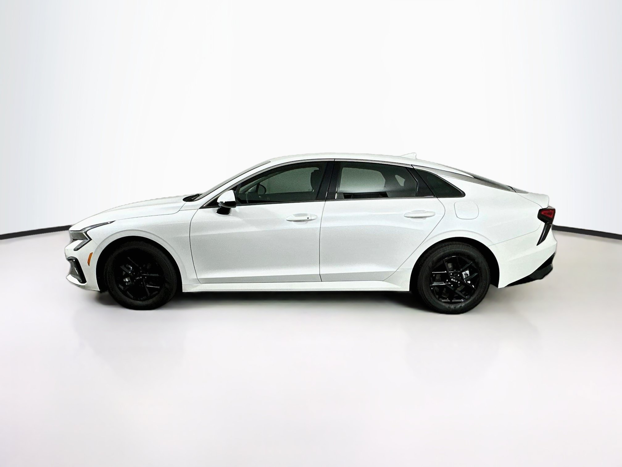 Used 2025 Kia K5 LXS FWD image 4