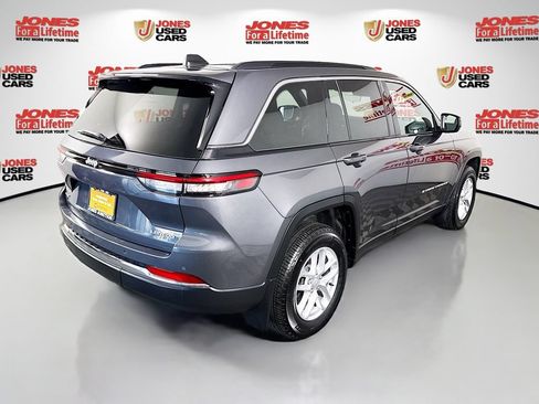 Used 2025 Jeep Grand Cherokee Laredo X AWD/4WD image 16