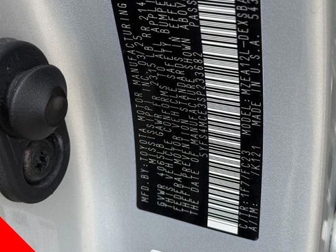 Used 2025 Toyota Corolla SE FWD image 31