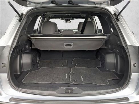 Used 2025 Subaru Forester Premium image 6