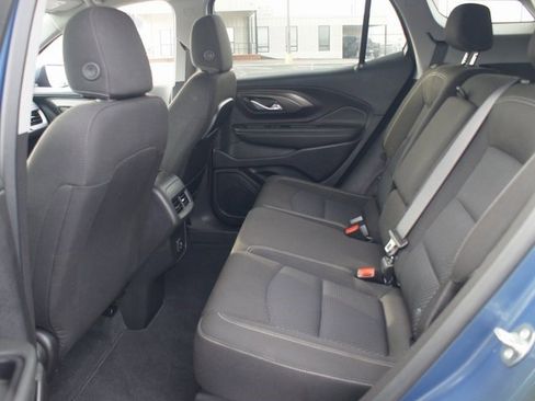 Used 2024 GMC Terrain SLE image 13