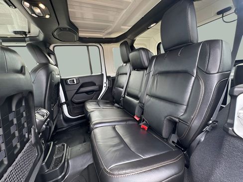 Used 2021 Jeep Wrangler Unlimited Rubicon AWD/4WD image 24