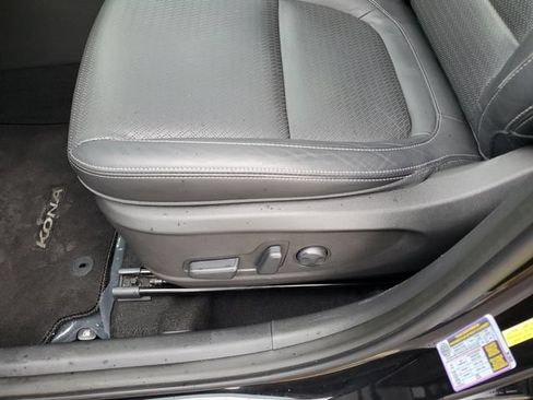 Used 2019 Hyundai Kona Limited AWD/4WD image 18