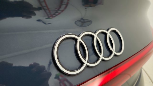 Used 2024 Audi Q8 e-tron Premium Plus w/ Premium Plus Package AWD/4WD image 32