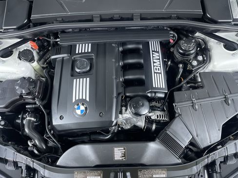 Used 2012 BMW 128i Convertible image 27