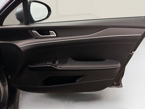 Used 2025 Kia K5 LXS FWD image 32